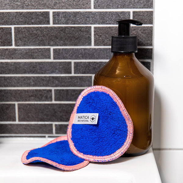 Matica Cosmetics Naturkosmetik aus Hamburg Abschminkpad Blau 